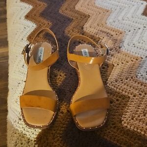 Steve Madden Theorirs Leather Ankle Strap Stud Flat Cognac Sandals